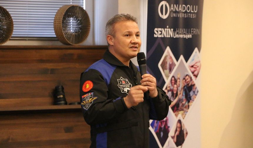 İlk Türk astronot Eskişehir'de  gençlerle buluştu