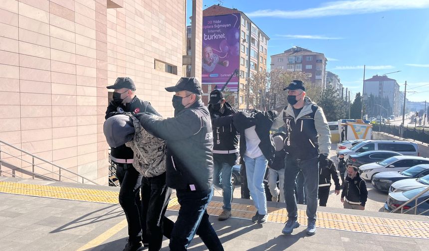 Eskişehir merkezli operasyon: 11 şüpheli adliyede