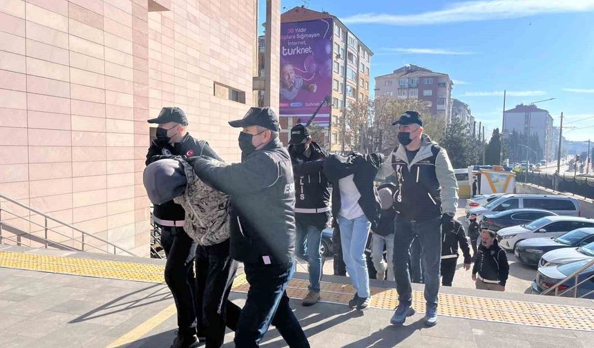 Eskişehir merkezli zehir operasyonunda 14 tutuklama