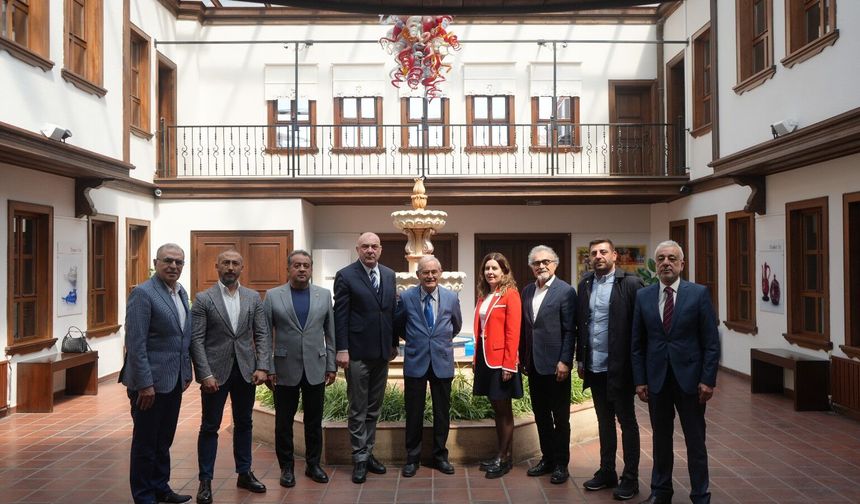 ESO'dan Yılmaz Büyükerşen'e ziyaret