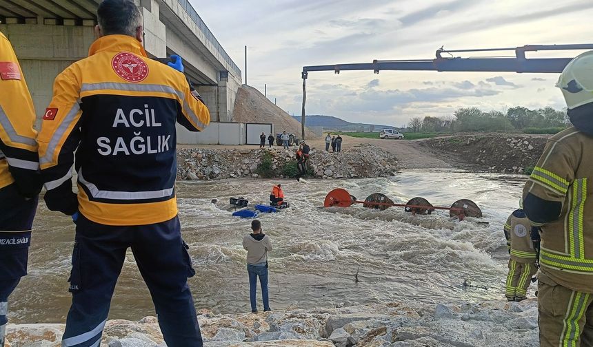 Derede can pazarı! 10 İşçi derede mahsur kaldı