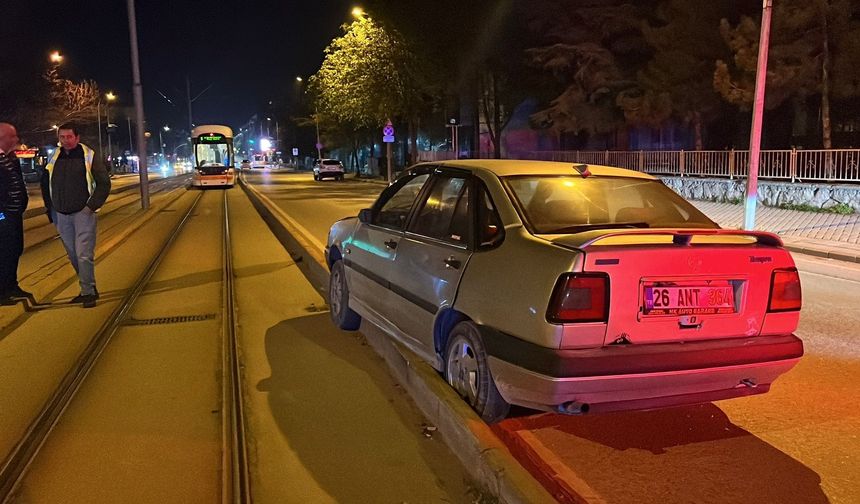 Tramvay yoluna giren sürücüye ağır yaptırım