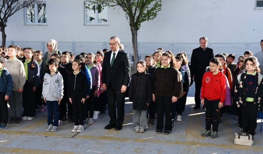 Eskişehir’de bayrak töreninde duygusal anlar