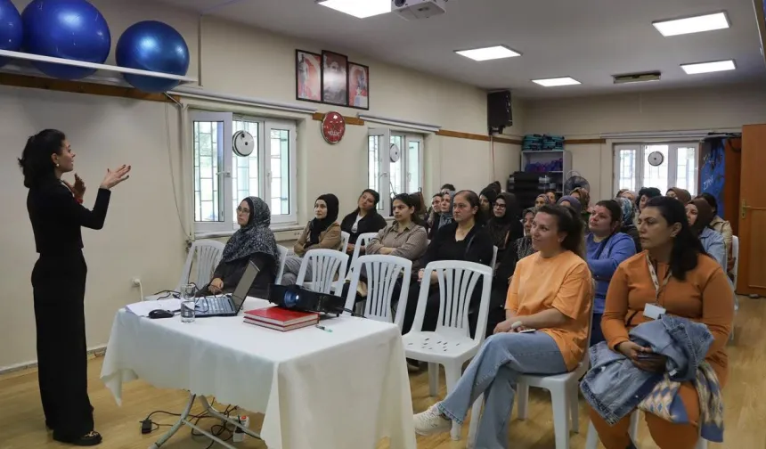 Ailelere bilinçli çocuk eğitimi verildi