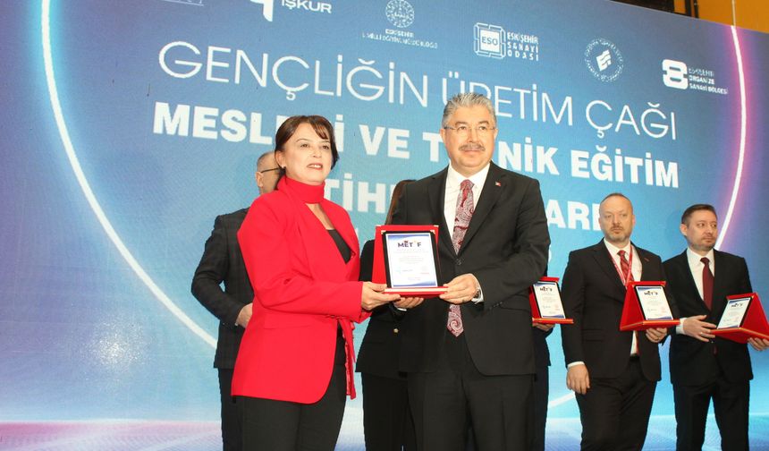 Eğitim ve sanayi aynı çatı altında buluştu