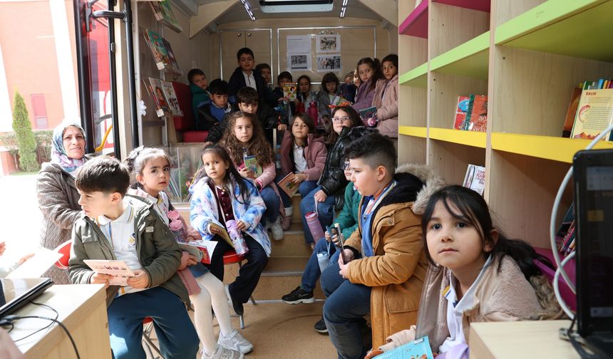 Çocukların kitaplarla dolu haftası