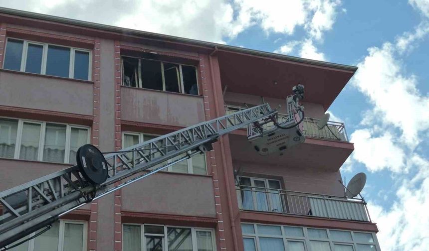 Yangında ağır yaralanan kadın hayatını kaybetti