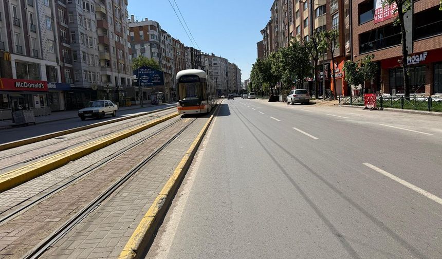 Eskişehir'de bayramın ilk günü sokaklar boş kaldı