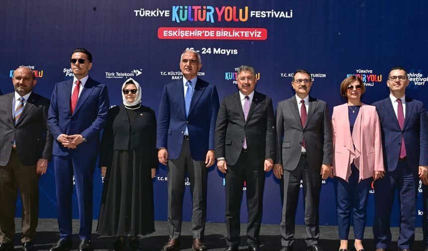 Bakan Ersoy: Festival Eskişehir esnafına can suyu olacak