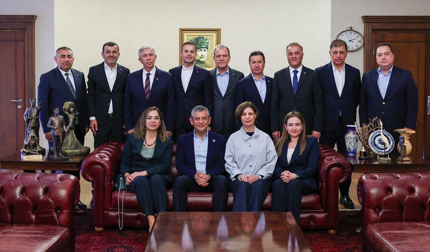 CHP'li belediye başkanlarından Özgür Özel'e destek açıklaması...