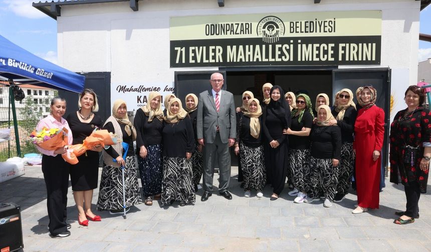 Kadınlardan imece usulü pide etkinliği