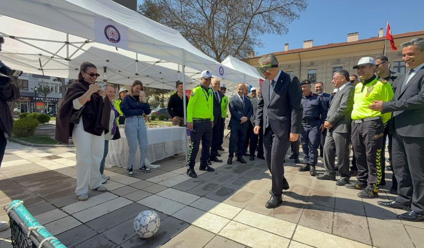 Alkol gözlüğüyle dikkat çeken uygulama