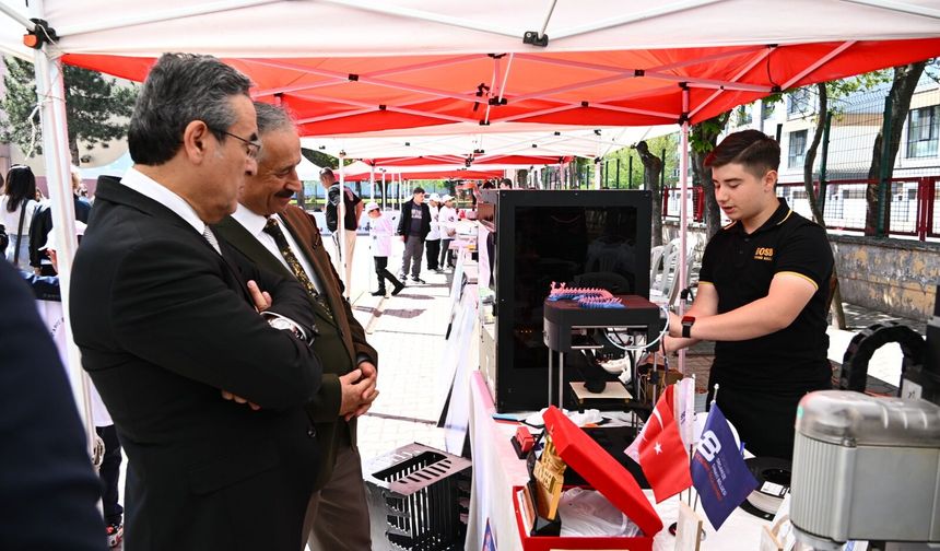 Ticaret Borsası İlkokulu'nda teknoloji ve bilim şöleni
