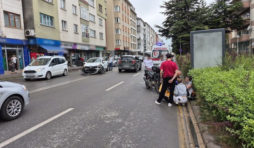 U Dönüşü kazaya neden oldu: 2 Yaralı