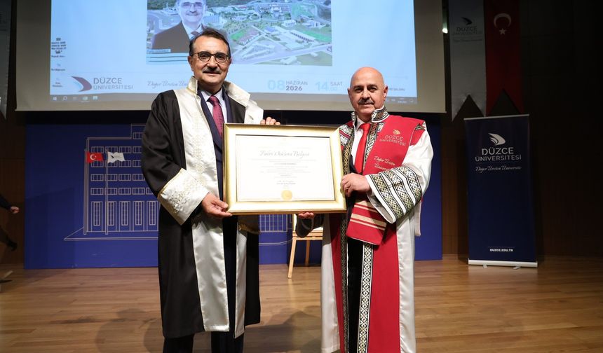AK Parti Eskişehir Milletvekili Dönmez'e fahri doktora verildi