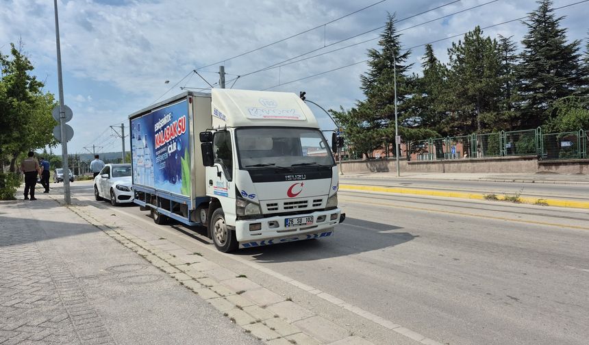 Kalabak su kamyonu çocuğa çarptı: 1 ağır yaralı