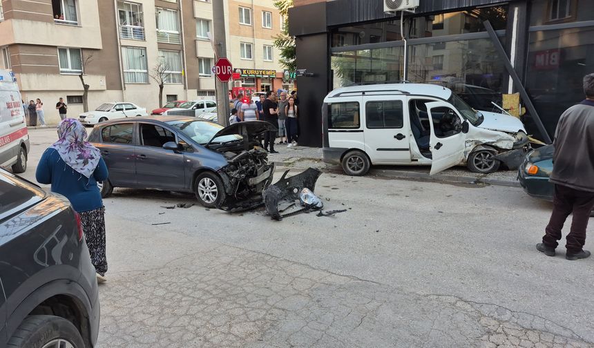 Kumlubel Mahallesi’nde korkutan kaza