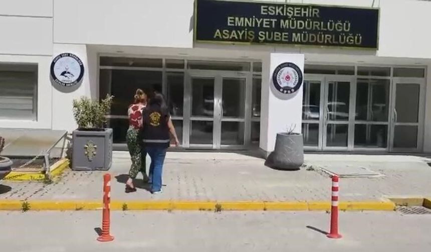 Eskişehir’de 1 milyonluk vurgun! 2 Kadın tutuklandı