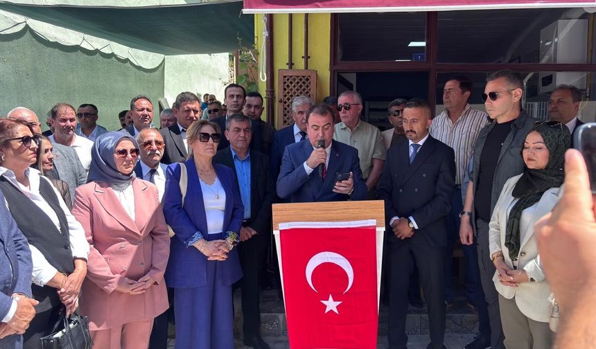 MHP Sivrihisar İlçe Başkanlığı'nın yeni hizmet binası törenle hizmete açıldı