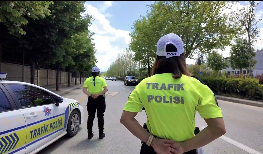 Emniyet Genel Müdürlüğü Eskişehir trafiğindeki ihlalleri paylaştı