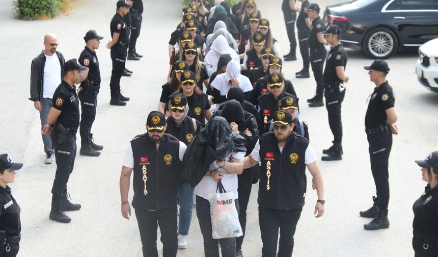 Eskişehir’de fuhuş operasyonu: 26 kadın kurtarıldı