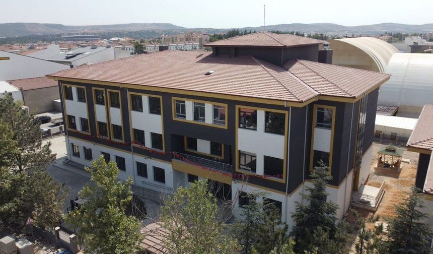 Baksan Mesleki Eğitim Merkezi düzenlenen törenle açıldı