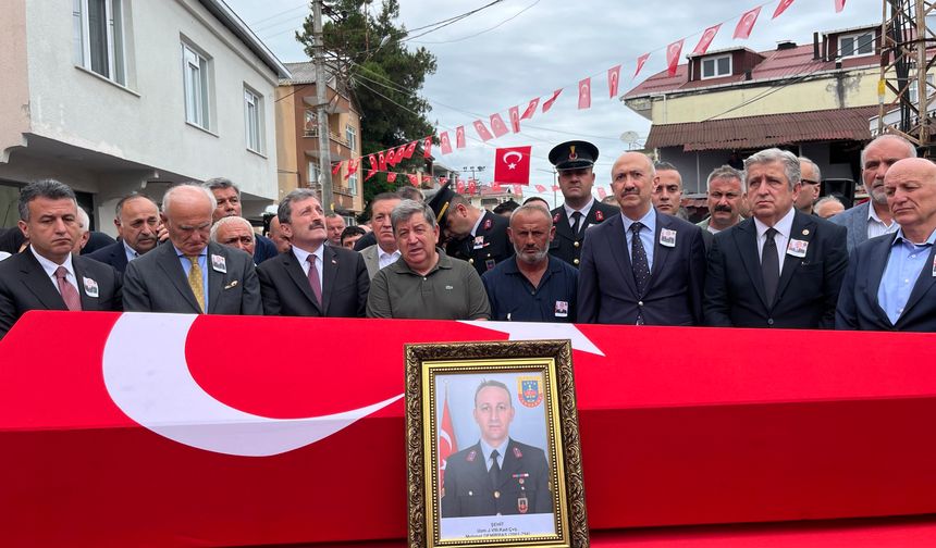 Eskişehir'de şehit olan uzman çavuş Samsun'da toprağa verildi