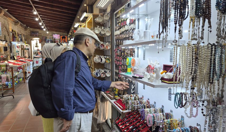 Lüle Taşı Sergisi turistlerin gözdesi oldu