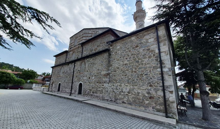 Eskişehir'deki 533 yıllık cami gizemleriyle dikkat çekiyor