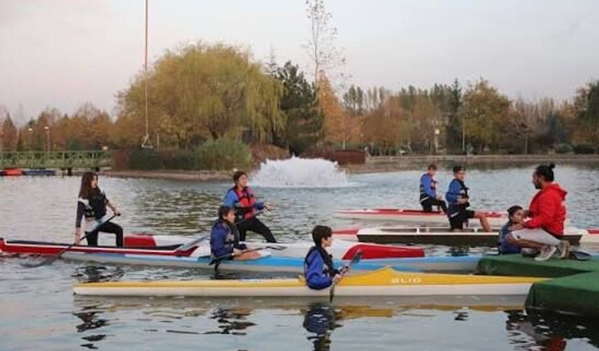 Eskişehir’de çocuklara kano eğitimi başlıyor