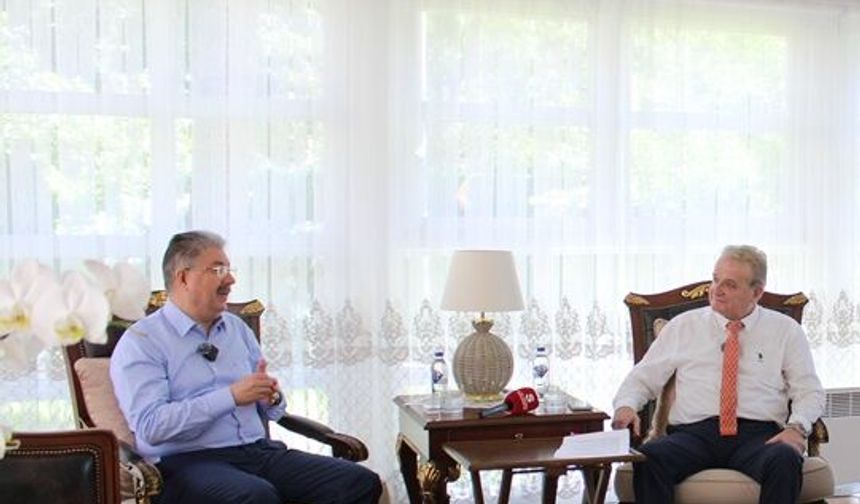 Valilik Konağı'nda keyifli sohbet
