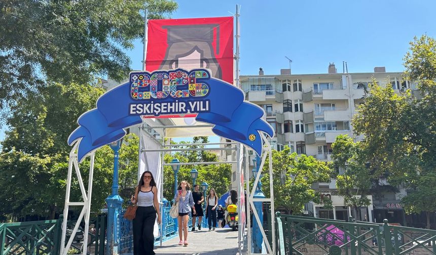 Porsuk Festivali için geri sayım: Eskişehir’in simgesi renklendi