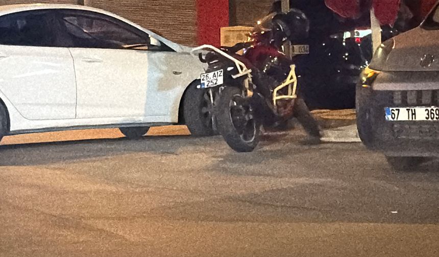 Eskişehir’de motosiklet 16 yaşındaki yayaya çarptı