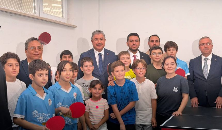 TÜGVA Eskişehir Yaz Okulu'na Vali Yılmaz'dan anlamlı ziyaret