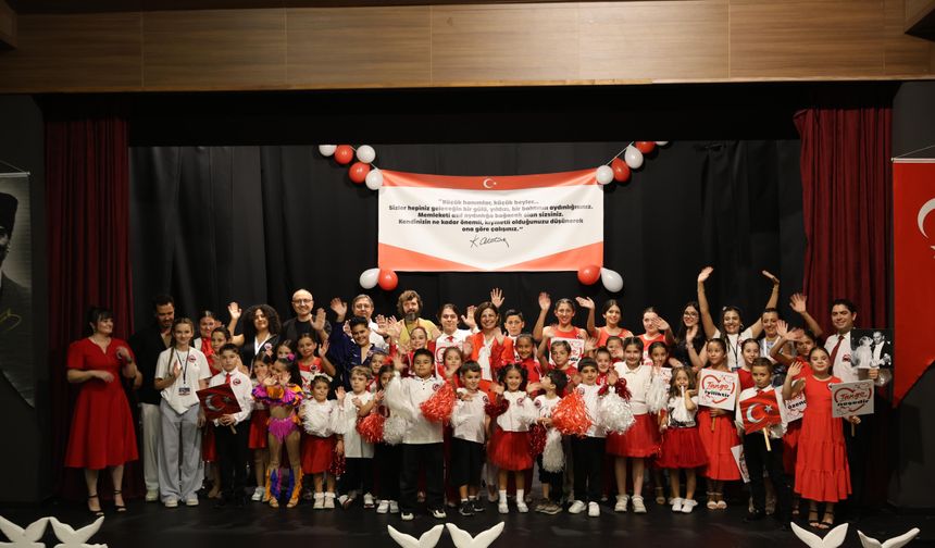Çocuklar 30 Ağustos coşkusunu sanatla yaşadı