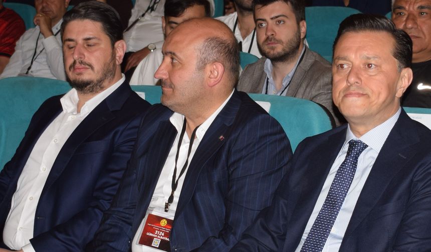 Ben bunlara karışmayayım, uyuyor gibi yapayım…