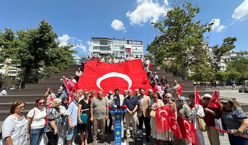 Başkan Serdar Ulucan:" Cumhuriyetimizi pazarlık masasına bırakmayacağız"