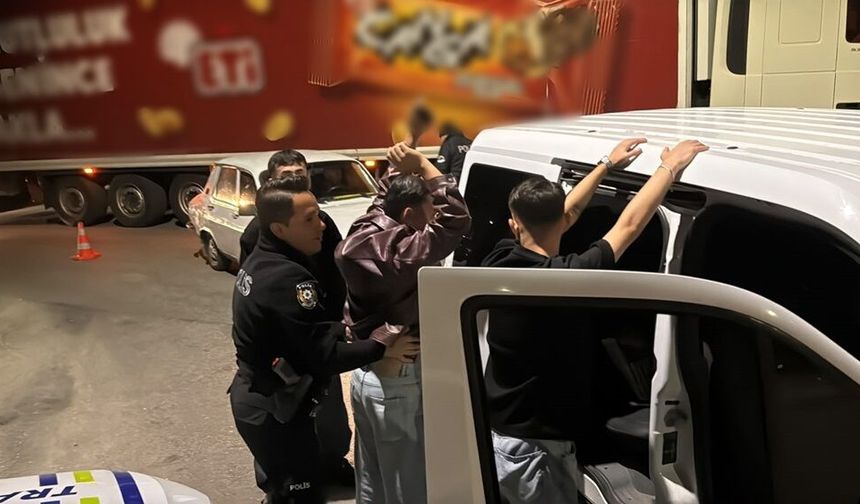 Eskişehir’de 100 polisle huzur denetimi