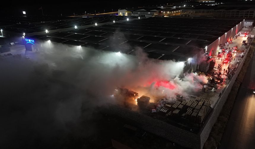 Eskişehir'de fabrikada yangın paniği