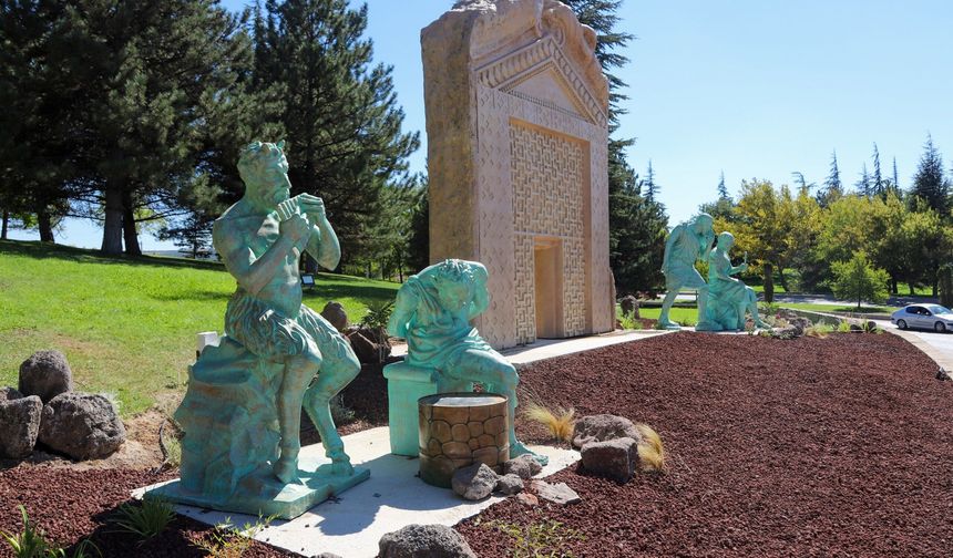 Eskişehir’de bu park açık hava müzesine dönüştü