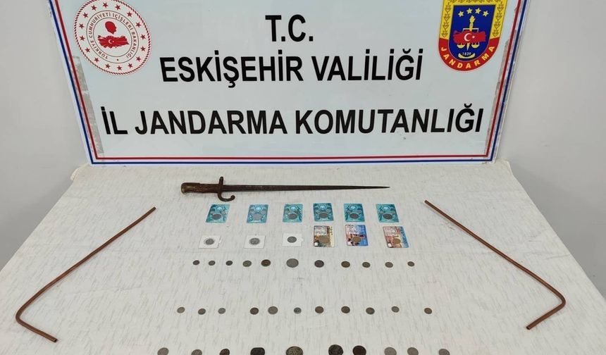 Tarihi eser operasyonu: 46 sikke ele geçirildi