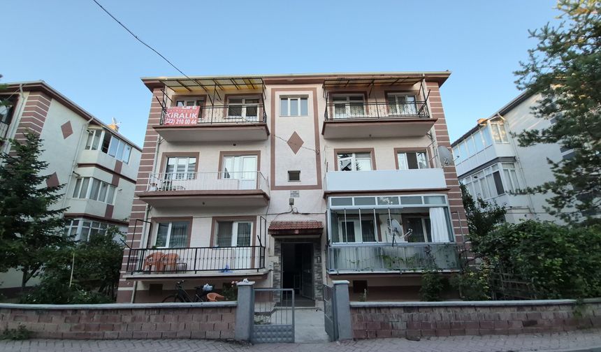 Kötü koku ekipleri harekete geçirdi: Evde ölü bulundu