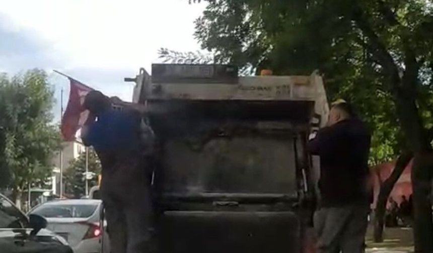 Temizlik işçilerinden gururlandıran hareket