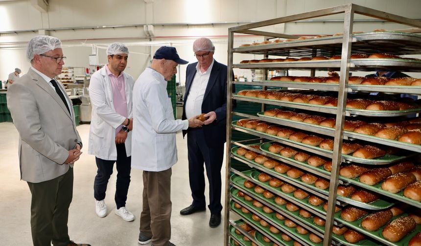 Başkan Kurt'tan fabrika ziyareti