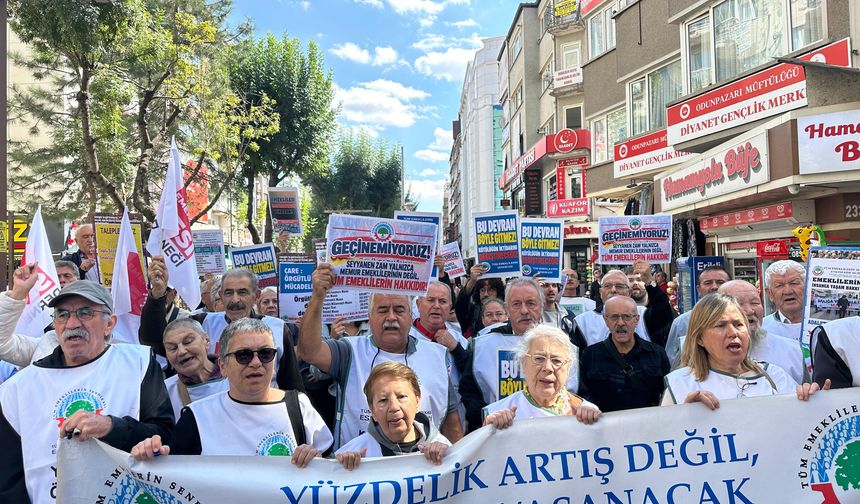 Emekliler hakları için sahaya indiler!