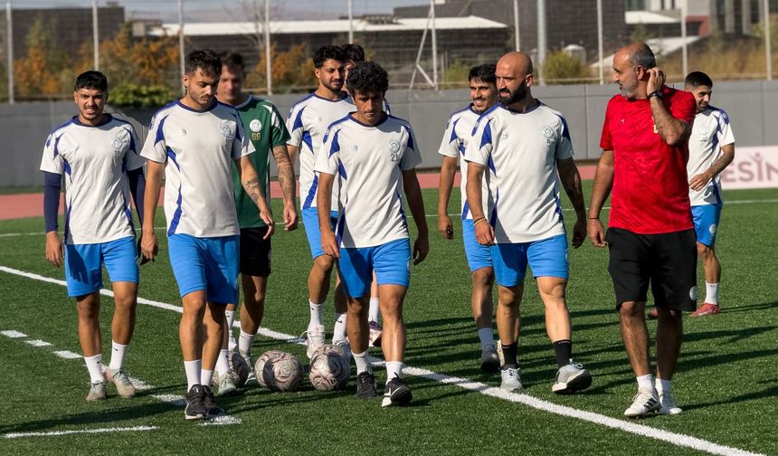 Şahinlerin gözü 3 puanda
