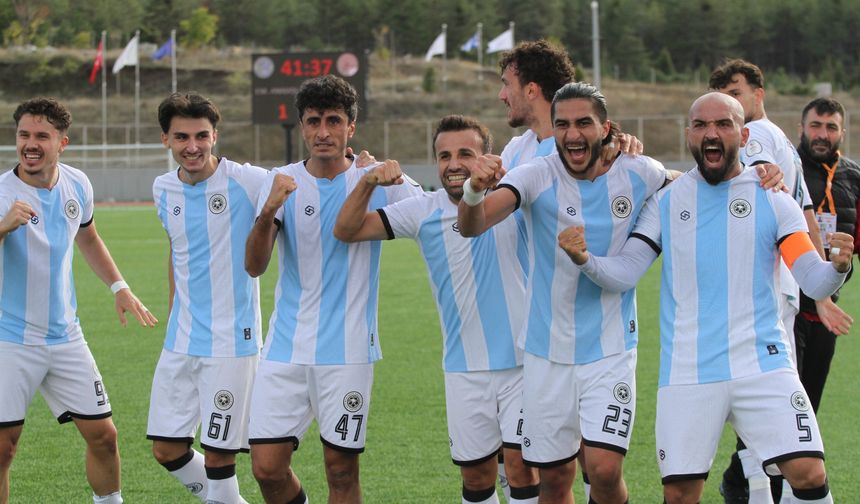 Eskişehir Anadolu Spor Faaliyetleri Buca önünde...