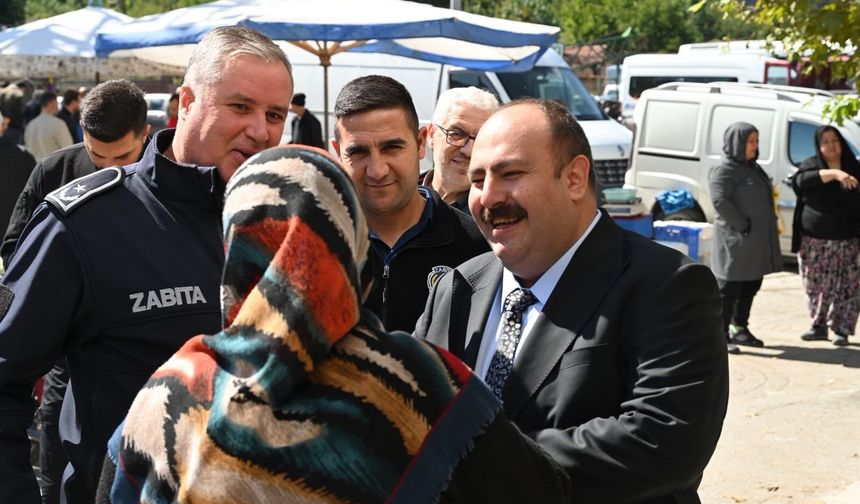 Esnaf ve vatandaşlarla buluştu
