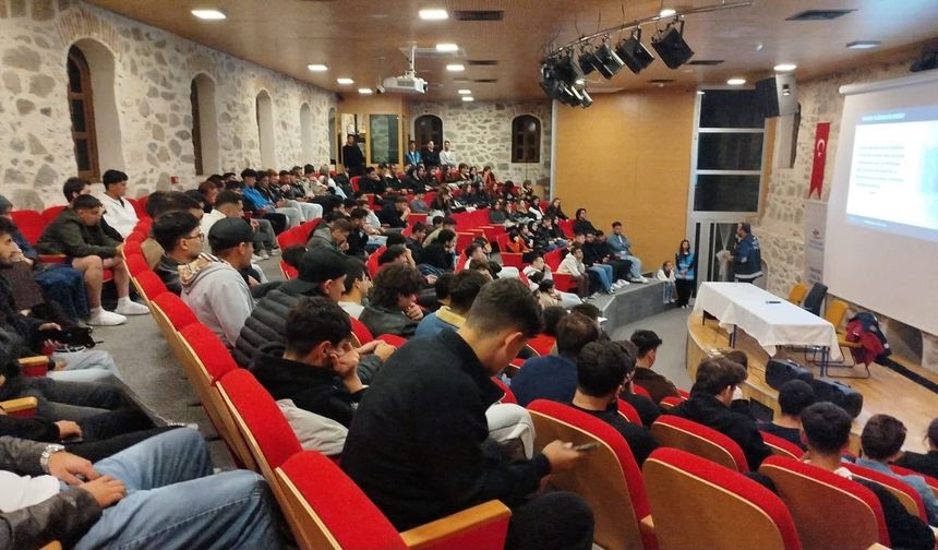 Eskişehir'de 565 kişiye narkotik eğitimi