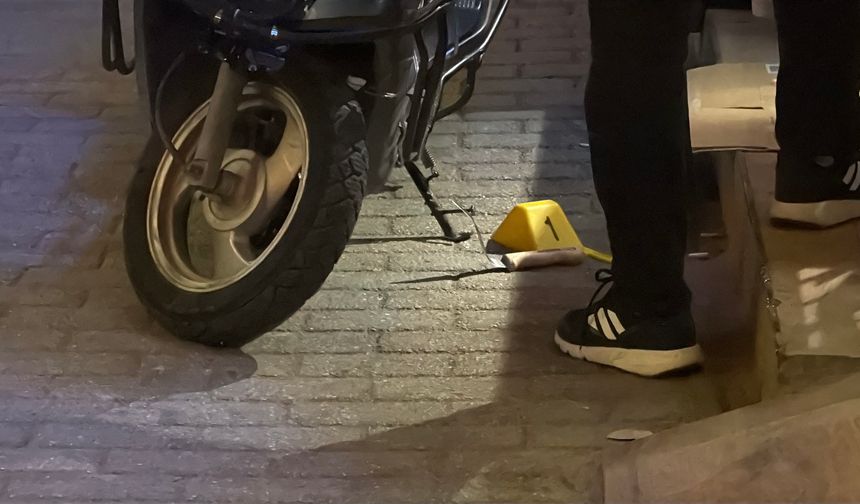 Yan bakma kavgasında kan aktı